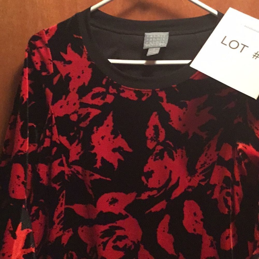 Velvet like red & black ladies dress in size 8 - Picture 4 of 8